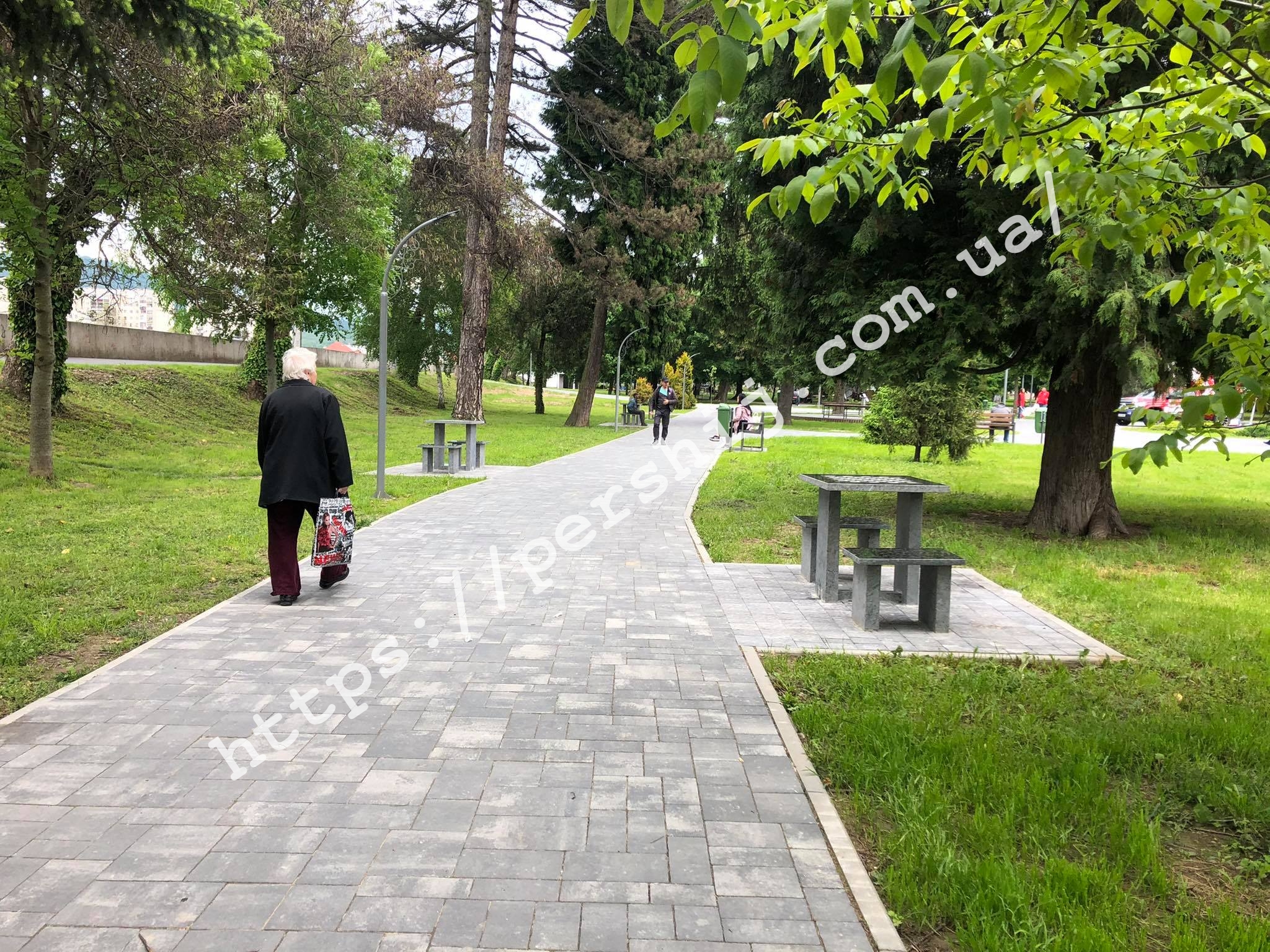 До Дня народження міста в Мукачеві відкрили оновлений парк (ФОТО)