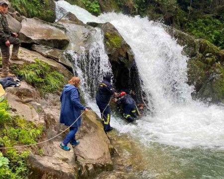 Загибель шестикласника у водоспаді під час шкільної екскурсії: місцеві звинувачують керівництво парку (ВІДЕО)