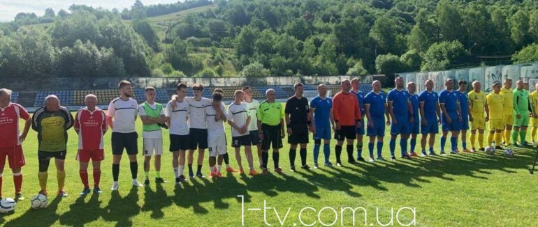 На Закарпатті за "Кубок Карпат 2021" у футбольному турнірі боролися очільники громад України