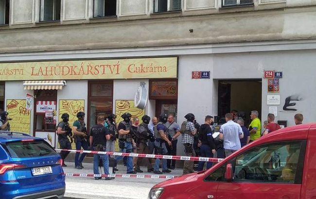 У центрі Праги сталася стрілянина: одна людина поранена, підозрюваний зник (ВІДЕО)