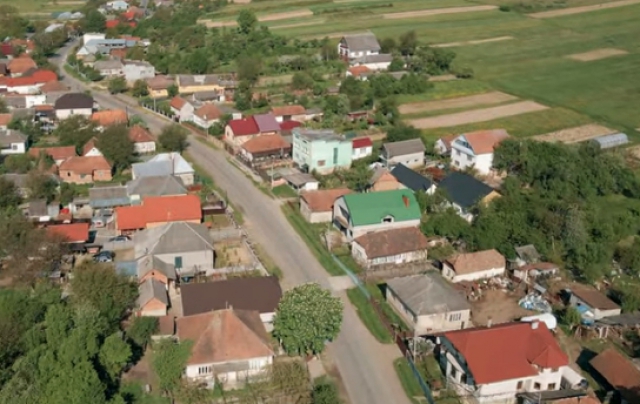 Відео дня: закарпатське село з висоти пташиного польоту (ВІДЕО)
