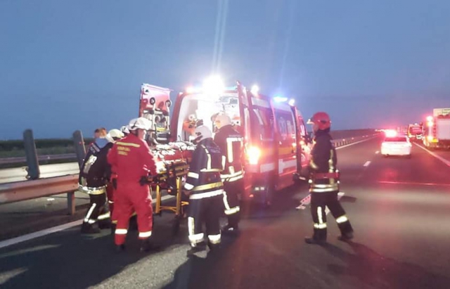 Трагедія на кордоні з Угорщиною: розбився автобус, який перевозив українців, є загиблі (ФОТО)